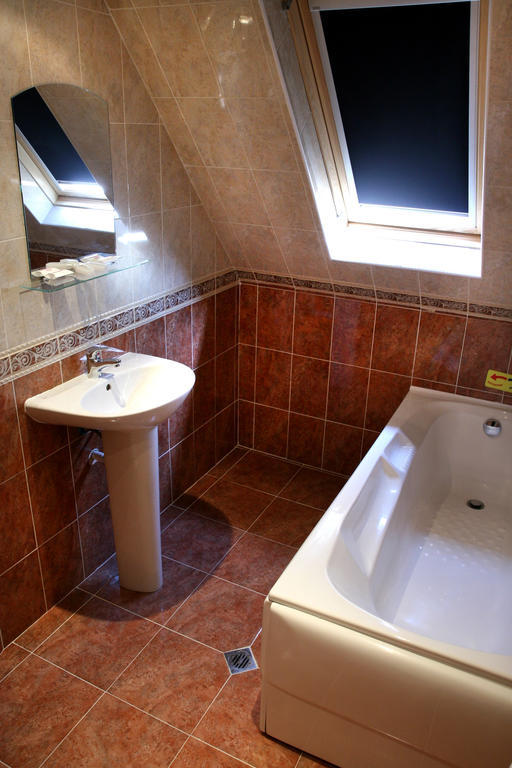Hotel Mehdjarel Shumen Room photo